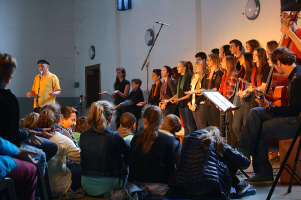 Atelier de création de chansons avec des adolescents en Belgique
